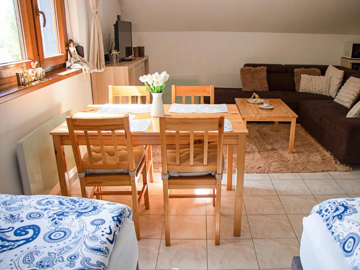 Apartman Na Vinarske Stezce Velke Bilovice ภายนอก รูปภาพ